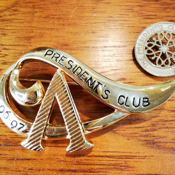Pair of Vintage Avon President's Club Pins 1983 and '96-'97 - Picture 3 of 11